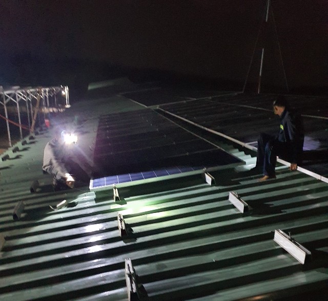 Thời gian ngắn nên phải thi công vào ban đêm