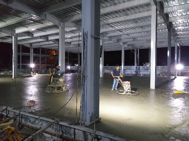 Đổ bê tông nền tầng trệt