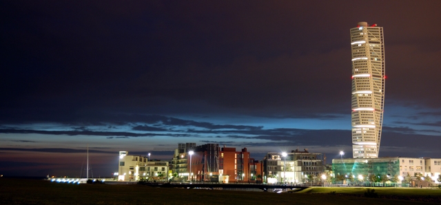 Turning Torso by night