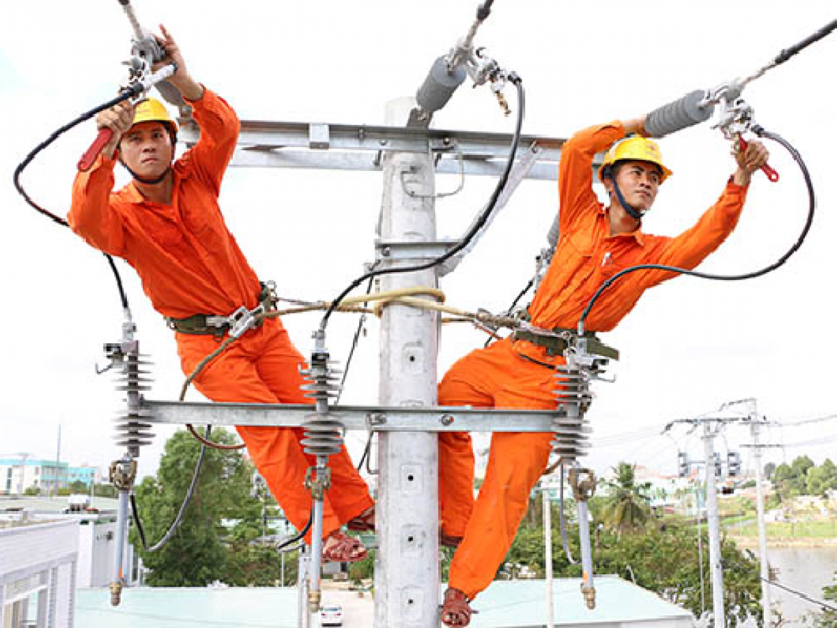 Hạn chế sử dụng điện giờ cao điểm